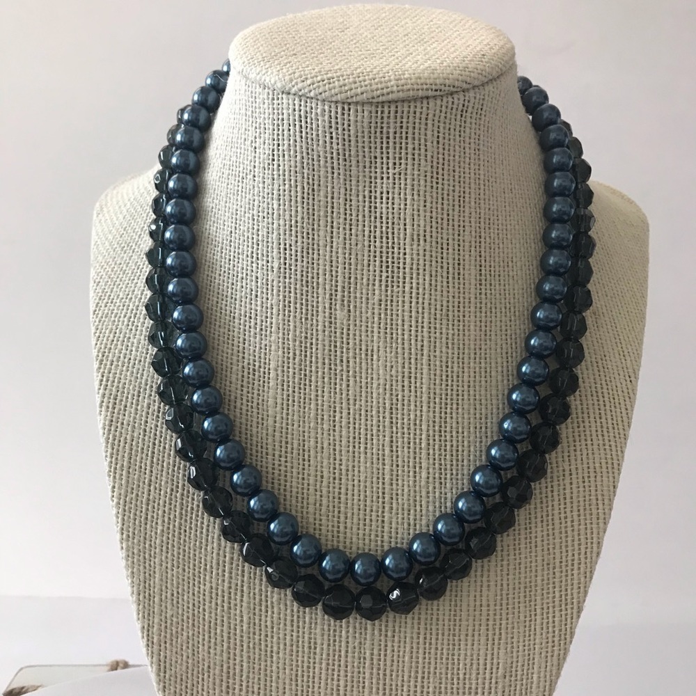 Double strand beads shades of‎ black and dark blue
